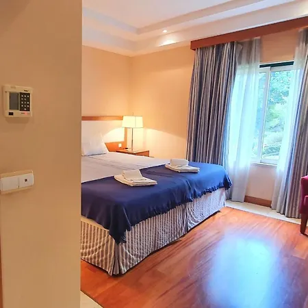Classic 2bdr Near Beach By Lovelystay * Lagoa (Algarve)